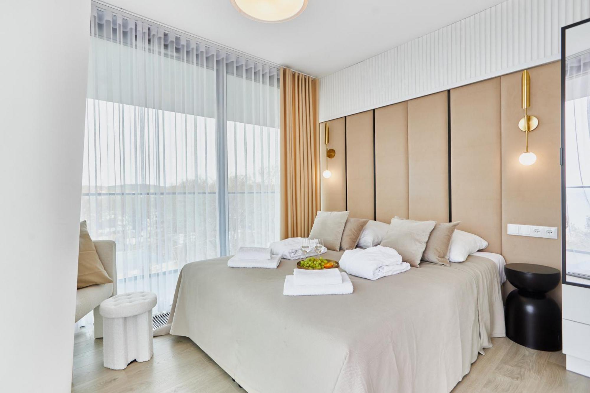 Wave Beachfront Family Apartment Miedzyzdroje Eksteriør billede